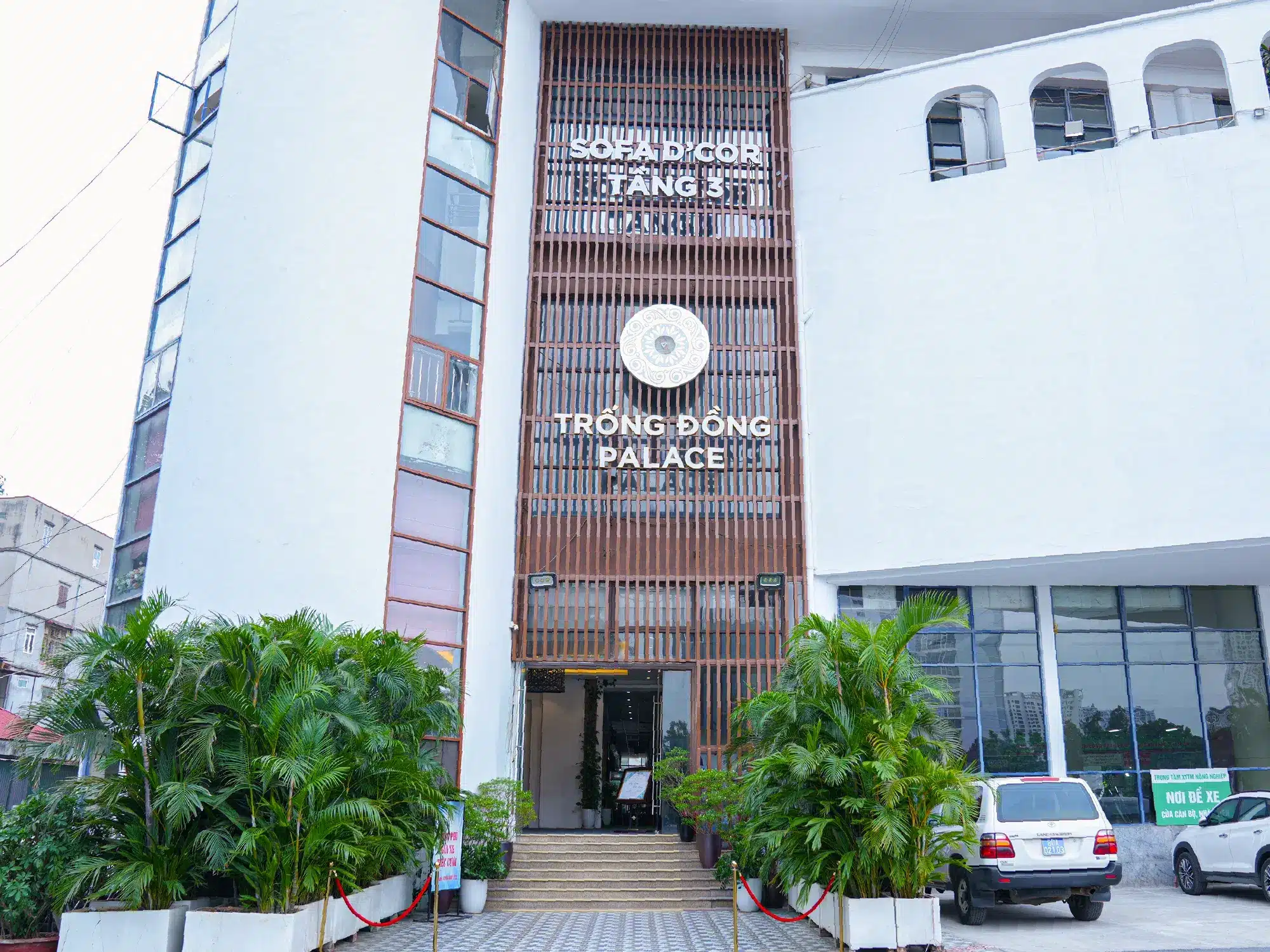 8. Hoàng Quốc Việt