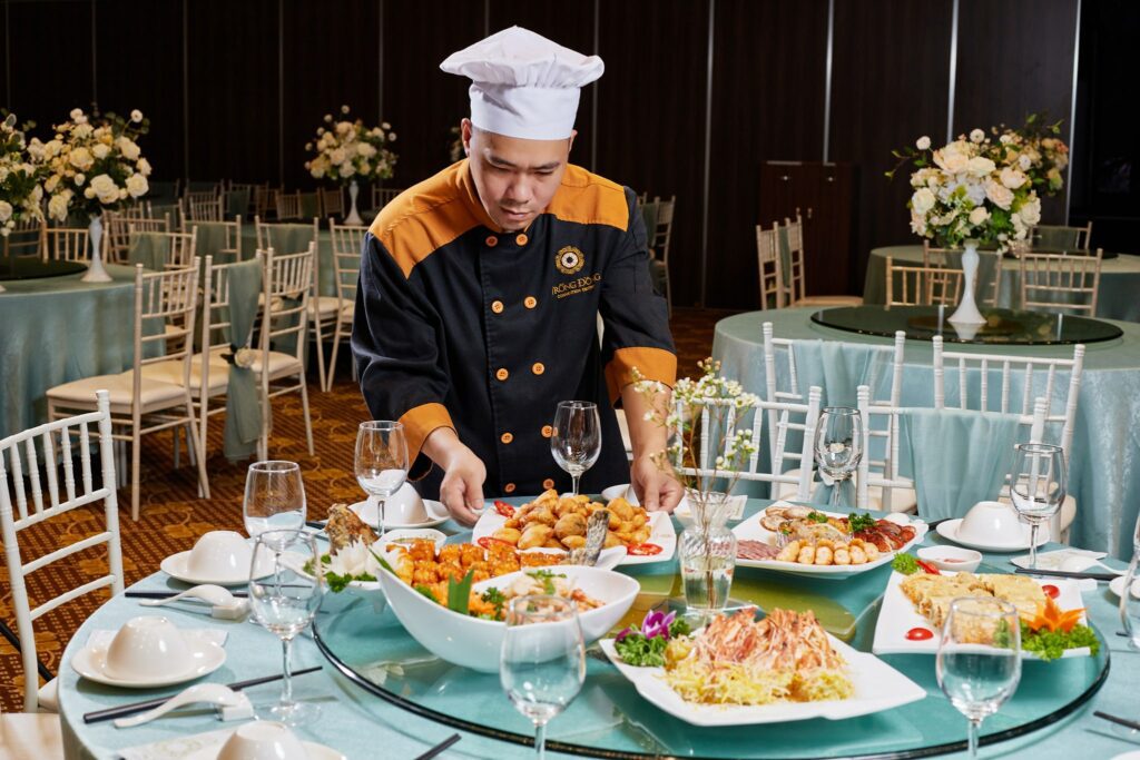 tiệc công ty, thực đơn tiệc công ty, tổ chức sự kiện, trung tâm tổ chức sự kiện, món ăn tiệc công ty, trống đồng palace