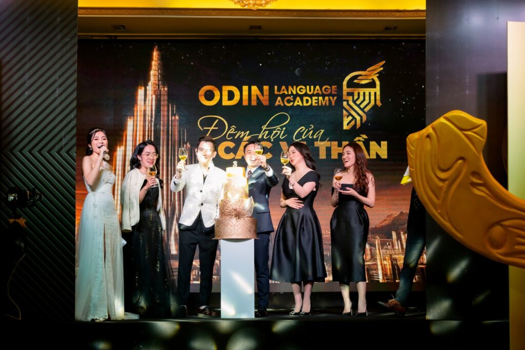Thuê không gian tổ chức sự kiện, tổ chức sự kiện, trống đồng palace quán sứ, staff party, year end party