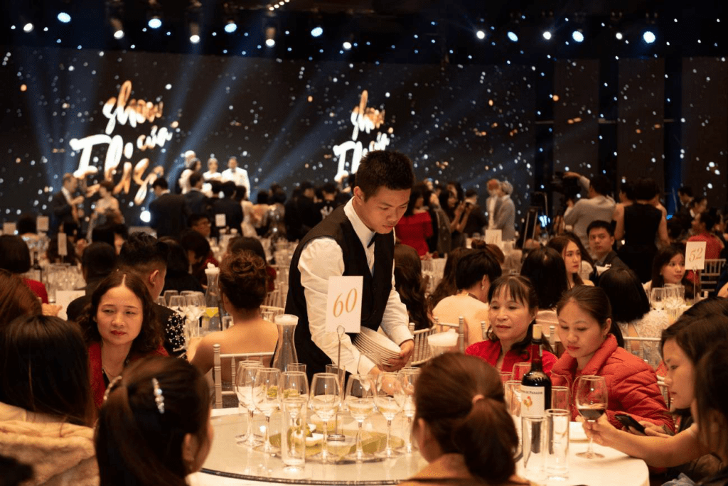 Nhân viên thời vụ cũng là một trọng các yếu tố đại diện cho doanh nghiệp
