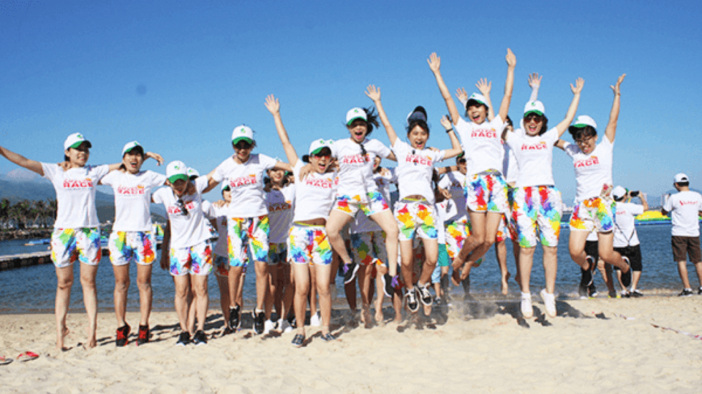Hoạt động team building giúp gia tăng thêm sự đoàn kết của các phòng ban trong công ty