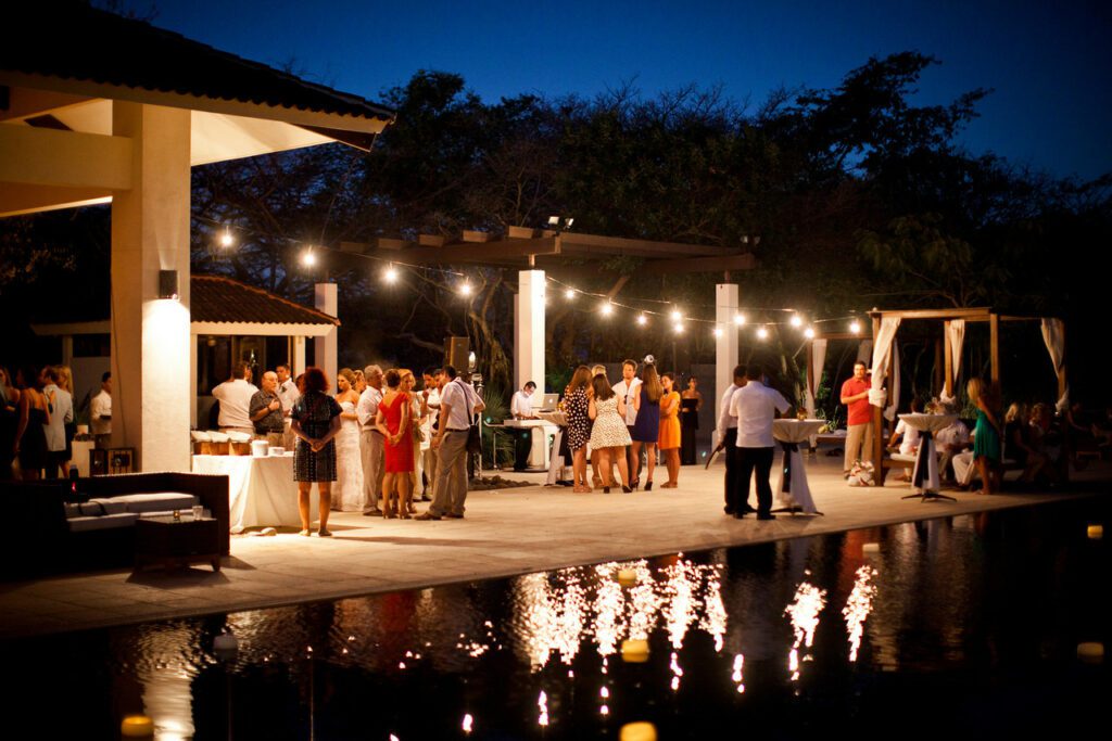ý tưởng tổ chức sự kiện, trung tâm tổ chức sự kiện, trống đồng palace, pool party
