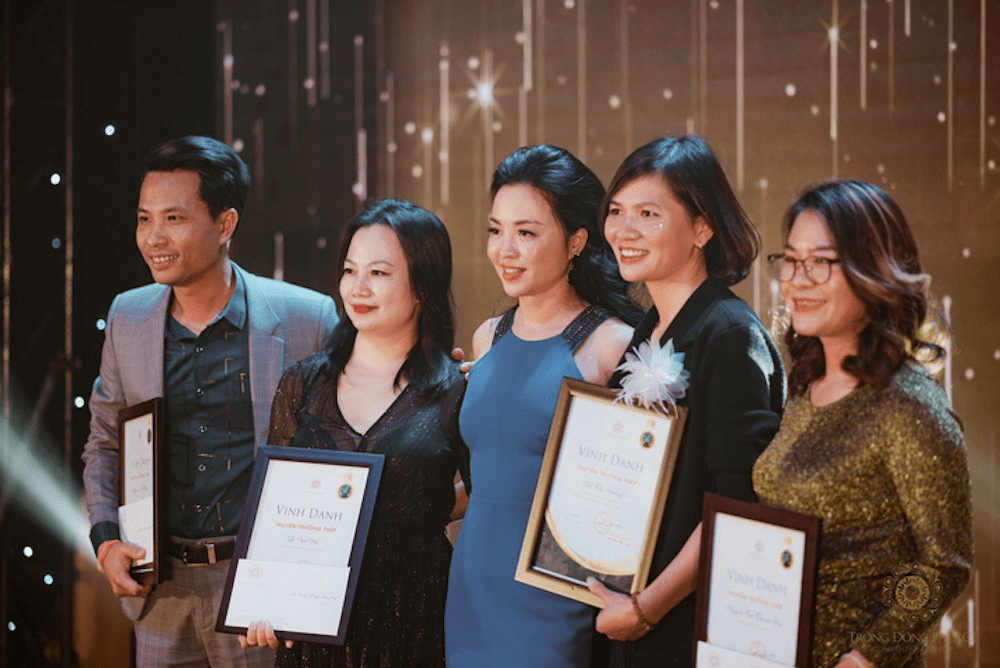 Những người thành lập doanh nghiệp chia sẻ về công ty qua từng giai đoạn