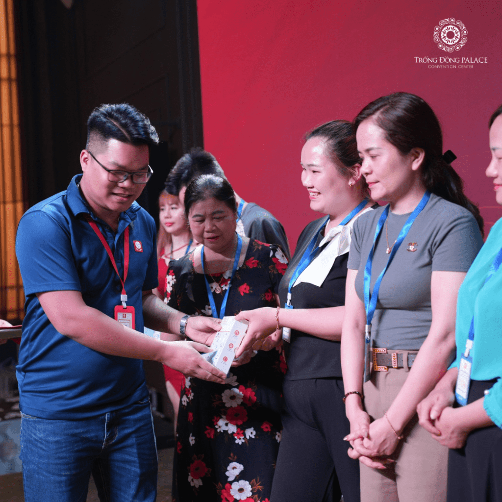 Bí quyết tổ chức tiệc công ty