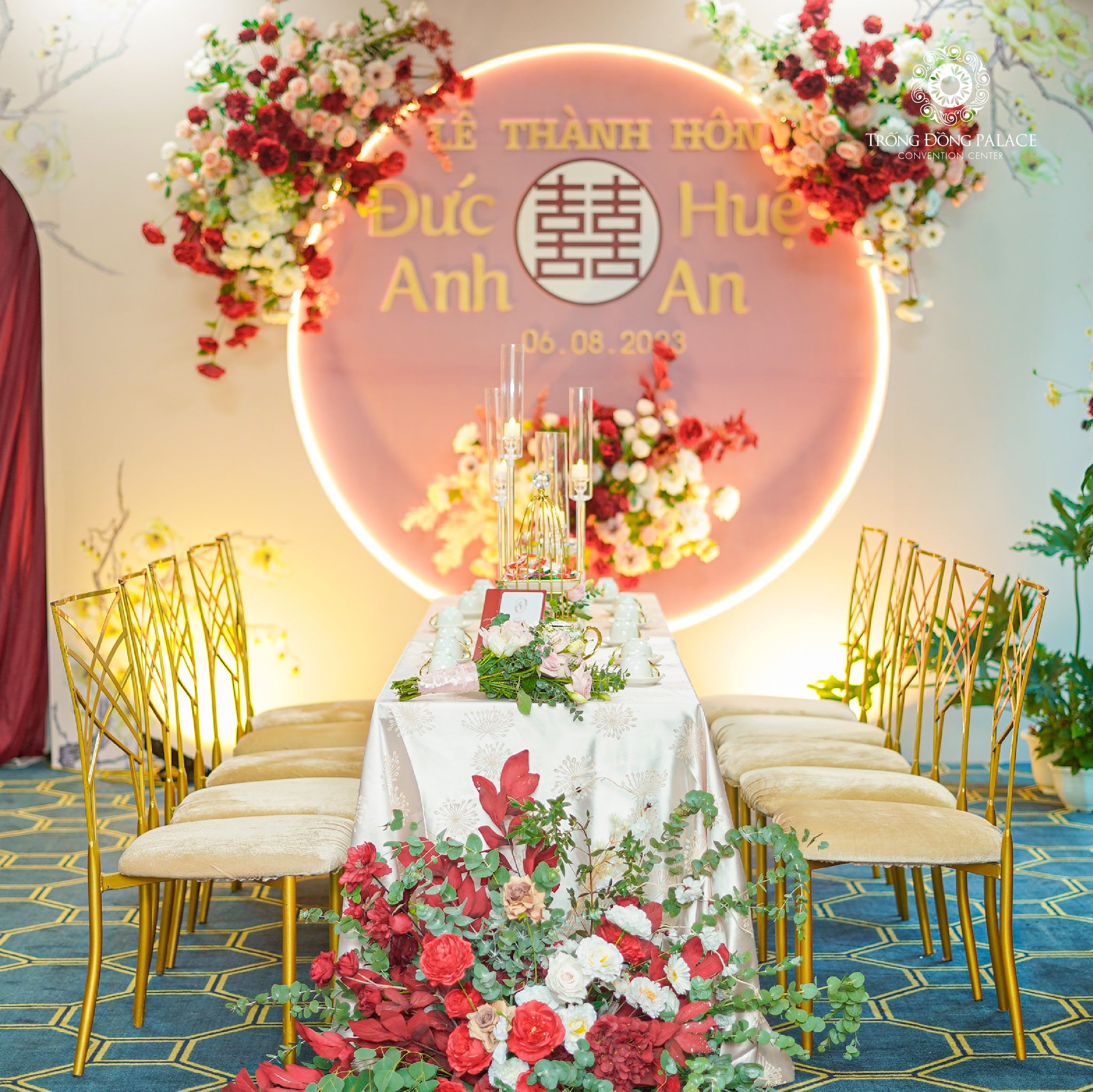 Đặt tiệc lưu động Trống Đồng Palace