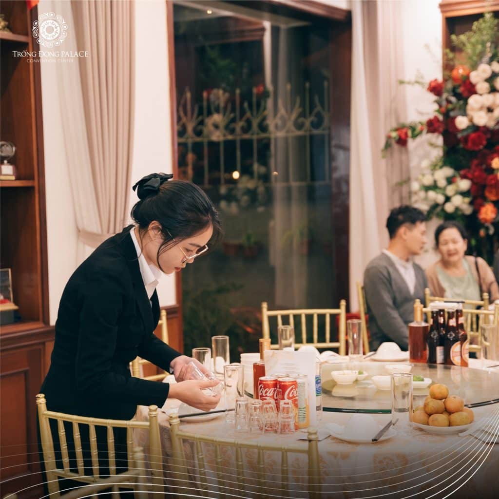 Tiệc tại gia Trống Đồng Palace
