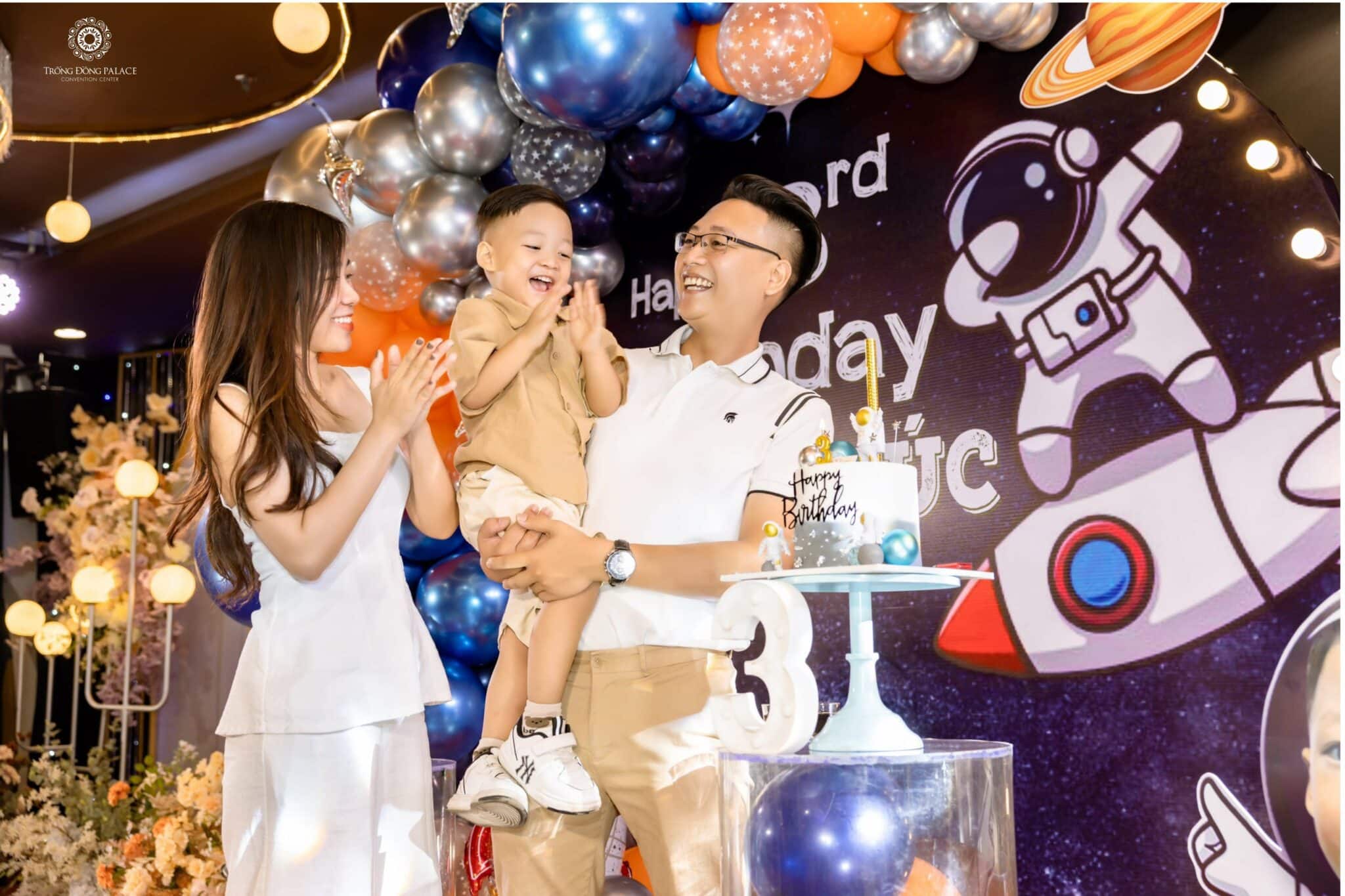 Sinh nhật siêu anh hùng