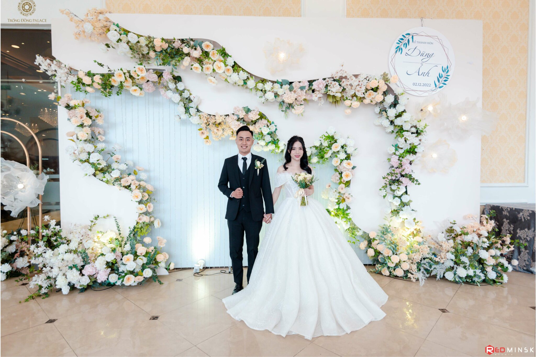 Phong cách truyền thống là một trong những lựa chọn phổ biến nhất cho các cặp đôi Việt Nam.