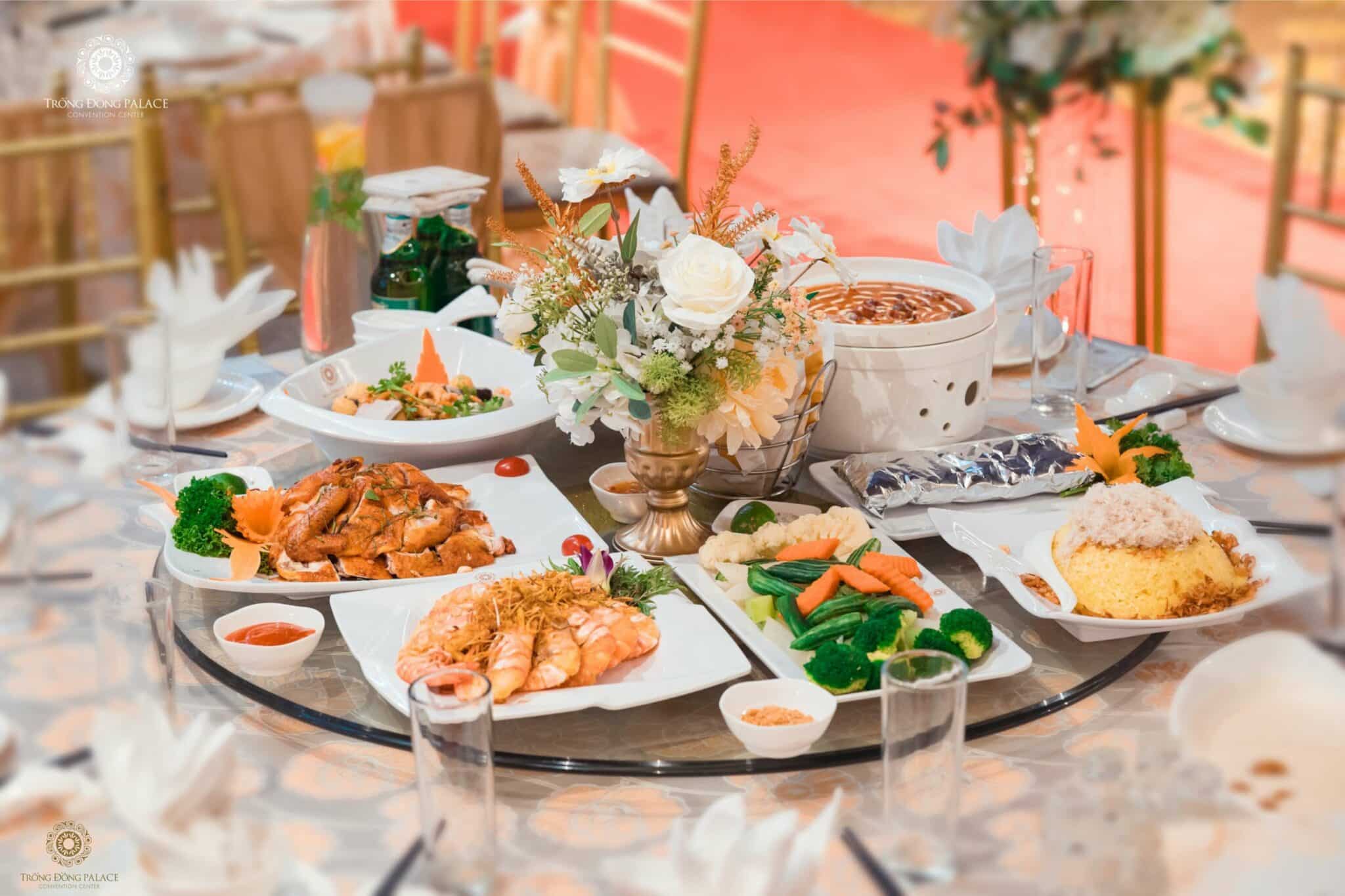Gói ẩm thực đa dạng và phong phú